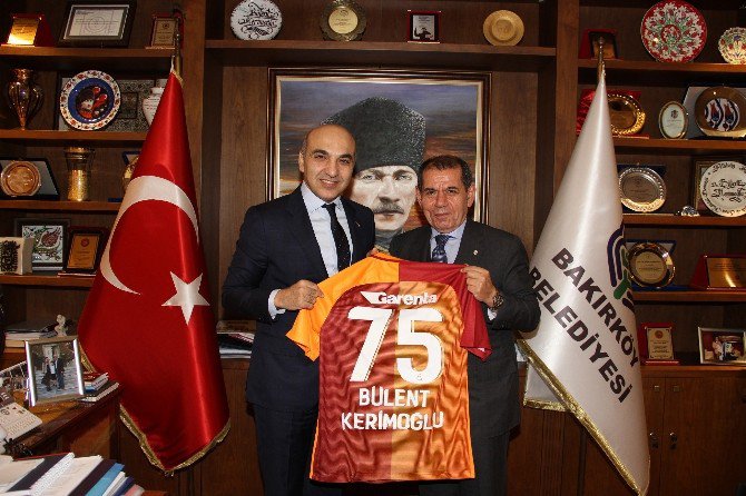 Dursun Özbek: "Florya Projesinin Galatasaray’a Hayırlı Olacağına İnanıyorum"