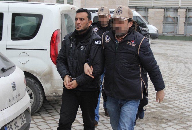 Samsun Otogarında 2 Deaş Üyesi Kardeş Yakalandı