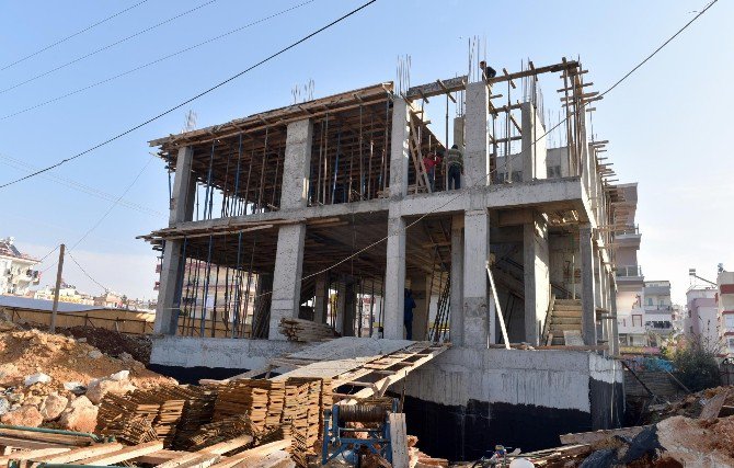 Kepez’in Sosyal Yardım Merkezi Yükseliyor