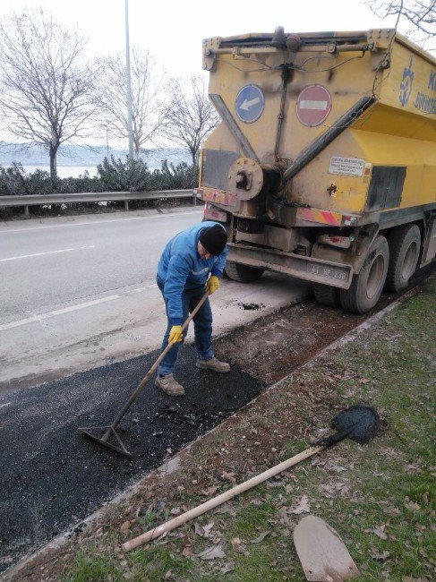 Yollar Asfalt Yamayla Yenileniyor