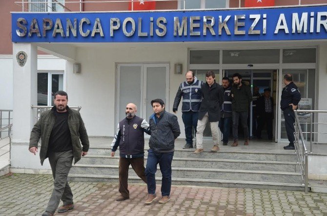 Sakarya’da Bylock Kullanan 3 Kişi Tutuklandı