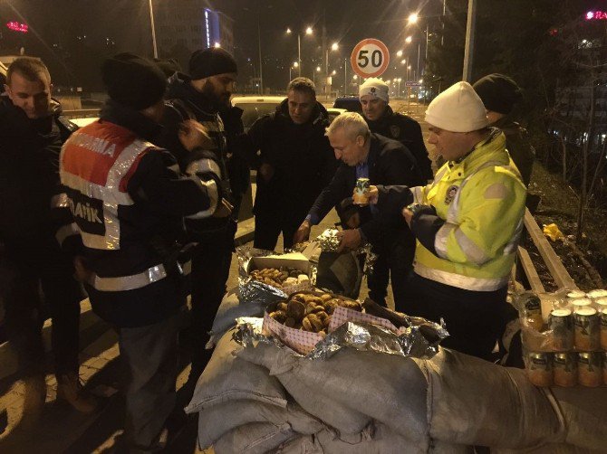 Ahmet Çubukçu Ve Ersun Yanal’dan Anlamlı Ziyaret