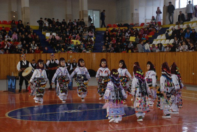 Tokat’ta Halk Oyunları İl Birinciliği Yarışması