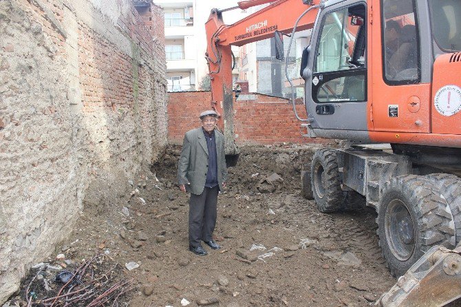 Turgutlu Belediyesi’nden Sağlık Ocağı Yapımına Destek