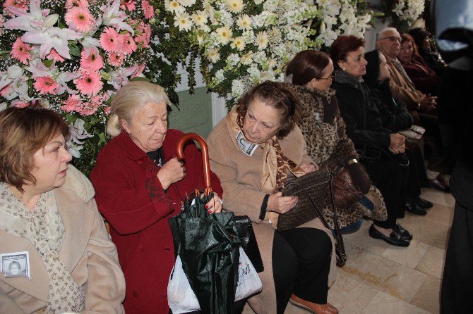 Ünlü Yönetmen Ve Yapımcı Ayşe Ersayın, Son Yolculuğuna Uğurlandı