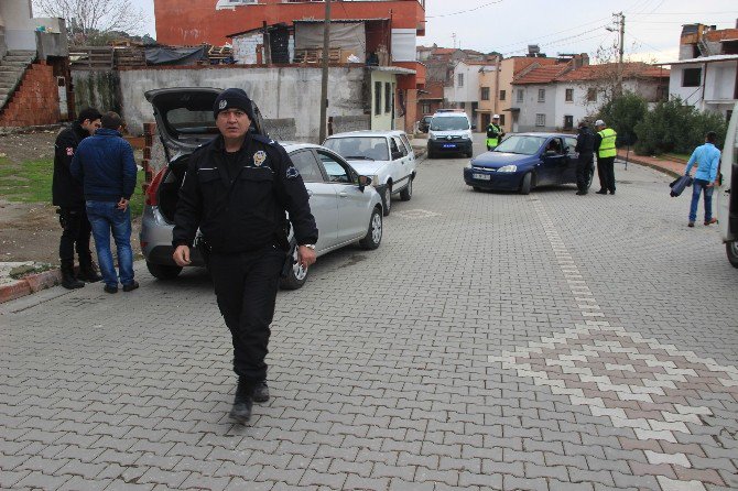 Edremit’te Uyuşturucudan Ölümlerin Artması Üzerine Mahalle Polis Ablukasına Alındı