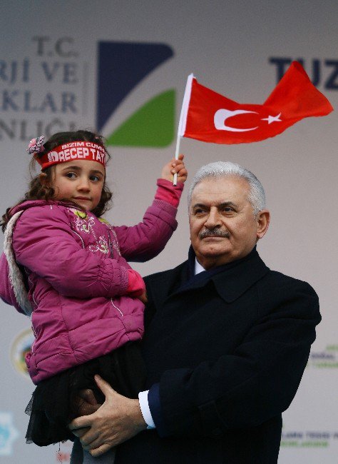 Başbakan Yıldırım Kürsüde Telefonla Konuştu