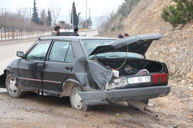 Bilecik’te Trafik Kazası: 2 Yaralı