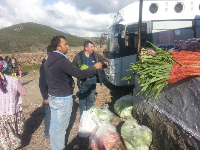 Burhaniyeli Siyasetçiler Depremzedeleri Ziyaret Etti