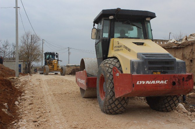 Eyyübiye Belediyesi Yol Yapım Çalışmalarını Sürdürüyor