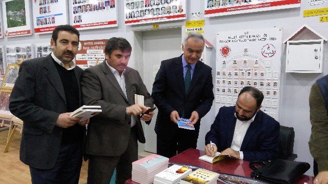 Öğrencilere "Namaz İle Diriliş” Konferansı