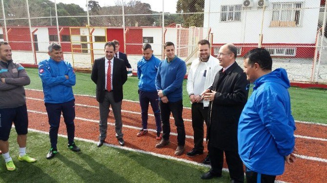 Kaymakam Nazlı’dan Ayvalıkgücü Belediyespor’a Baklavalı Doping