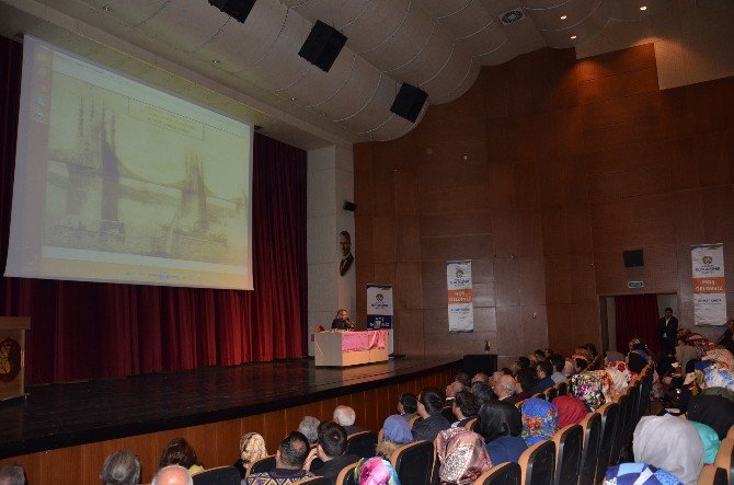 Malatya’da ‘Abdülhamid’in Kurtlarla Dansı’ Konulu Konferans Düzenlendi