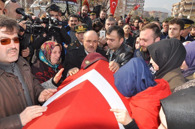 İzmir El Bab Şehidini Uğurladı