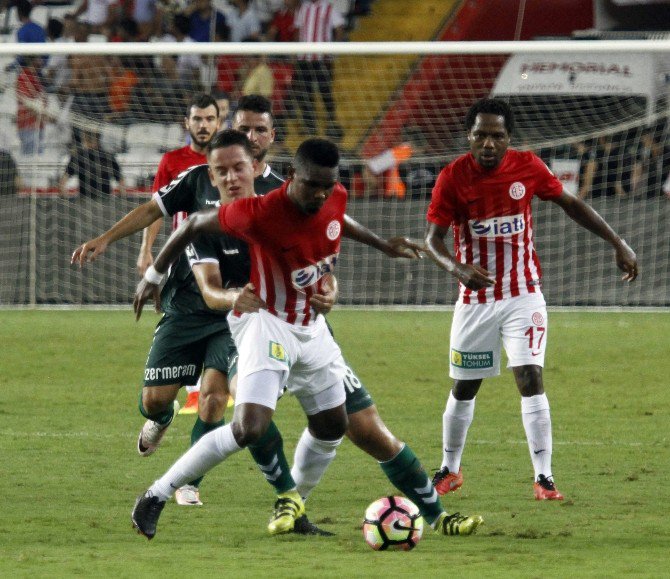 Konyaspor İle Antalyaspor Ligde 12. Randevuda