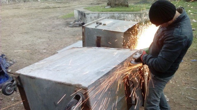 Yıpranan Çöp Konteynırları Bakımdan Geçirildi