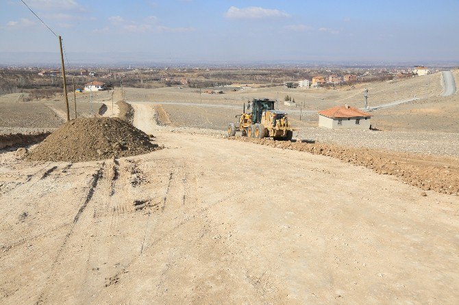 Battalgazi Belediyesi Kıraç Küme Evleri Bölgesinde Yeni İmar Yolları Açıyor