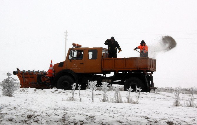 Erzurum’da Yoğun Sis Uçak Seferlerini Aksattı