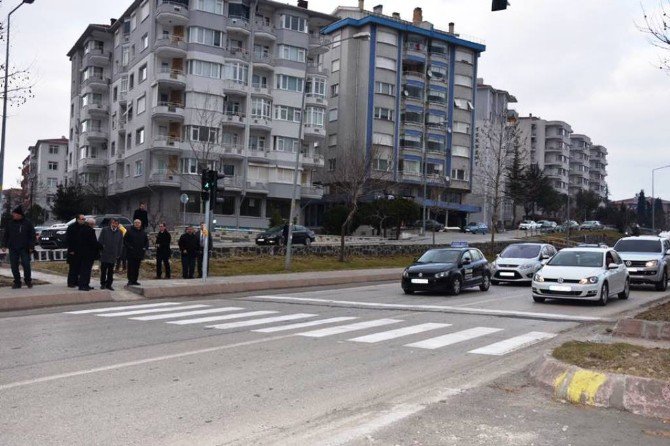 Tekirdağ 100. Yıl Mahallesinde Kavşak Düzenlemesi