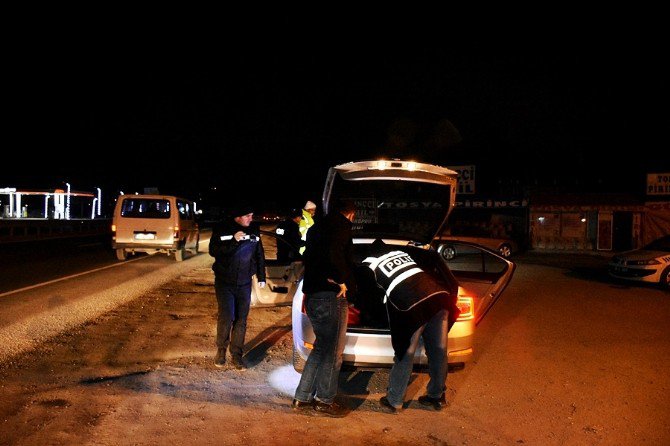 Tosya’da Jandarma Ve Polis ’Den Aynı Anda Huzur Operasyonu