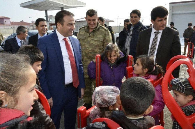 Erciş’te "Geleceğimizi Kucaklıyoruz" Projesi