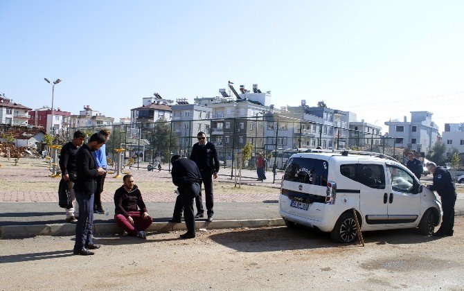 Antalya’da Akraba Dayağı Hastanelik Etti