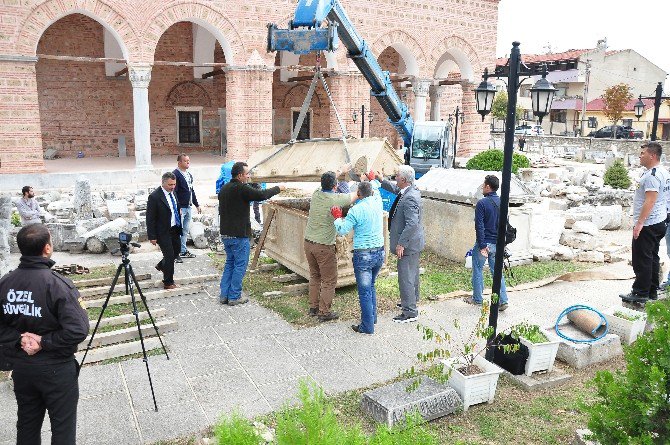 Lahit Fışkıran Bölgenin Adı ‘Ölüler Şehri’