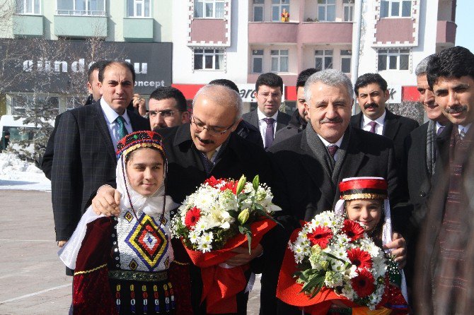 Bakan Arslan Ve Elvan, Ardahan’da Cazibe Merkezleri Tanıtım Toplantısına Katıldı