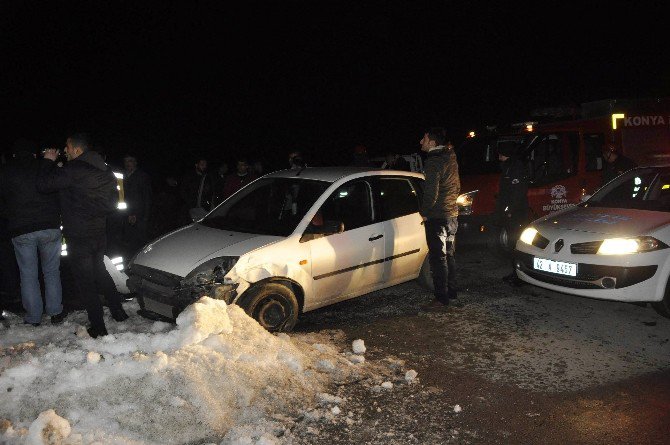 Polislerin Kullandığı Otomobiller Çarpıştı: 1 Yaralı