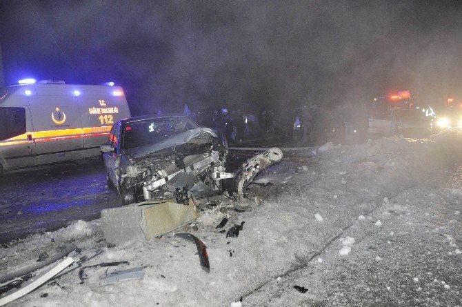 Polislerin Kullandığı Otomobiller Çarpıştı: 1 Yaralı