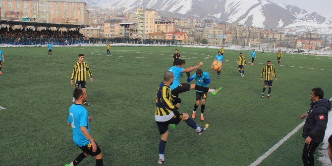 Hakkari’de Amatör Maç Heyecanı