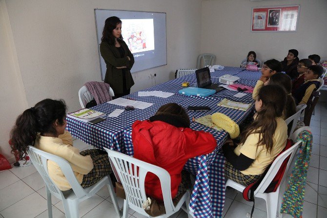 Urla’da Çocuklar İçin İnsan Hakları Eğitimi