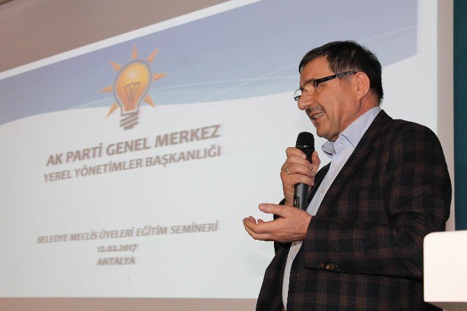 Ak Parti’li Meclis Üyelerine Eğitim Semineri