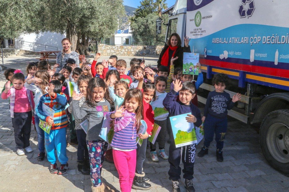 Bodrum’da Geri Dönüşüm Seminerleri Devam Ediyor