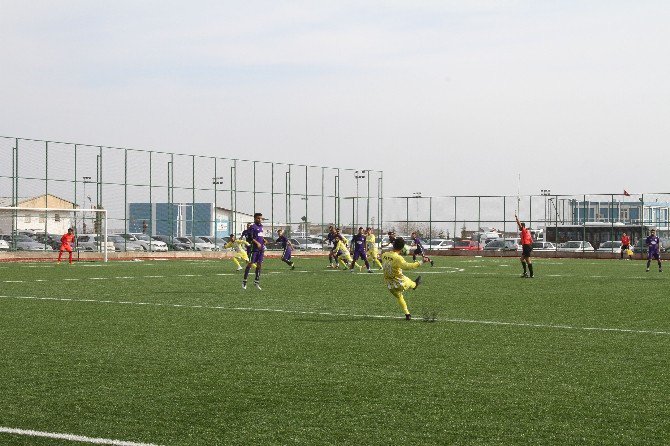 Bağlar Belediyespor Muşspor‘u 1-0 Yendi