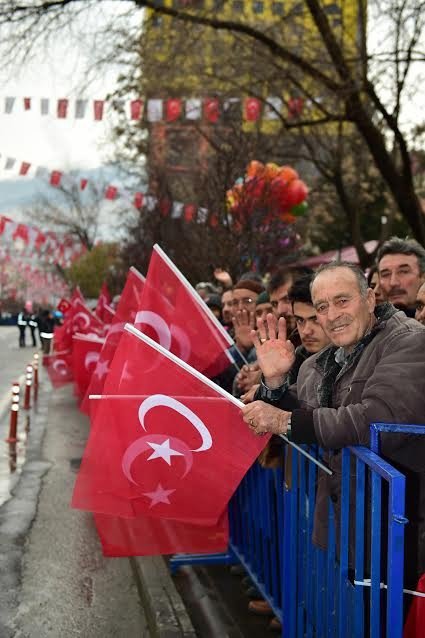 12 Şubat Kahramanları Anısına 12 Bin Türk Bayrağı