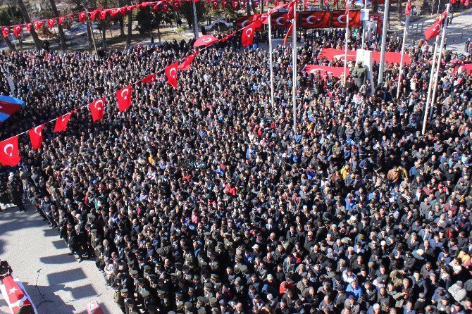 Denizlili Şehidini Binlerce Kişi Uğurladı