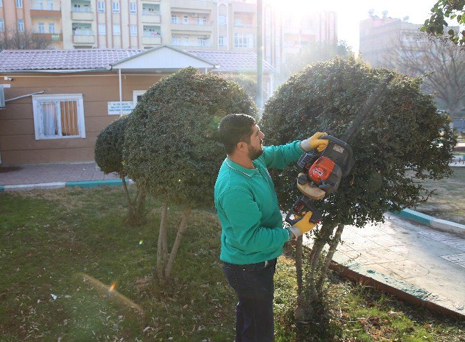 Haliliye’de Parklar Güneşli Günlere Hazırlanıyor