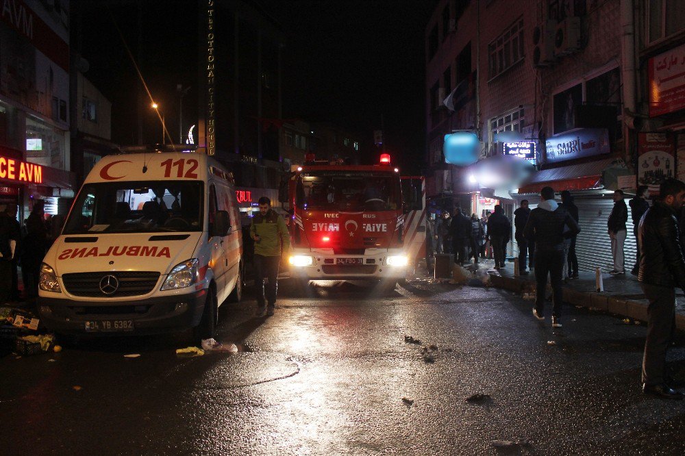 Kağıthane’de Molotoflu Ve Ses Bombalı Saldırı