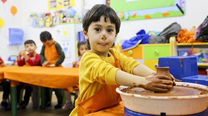 Maltepeli Miniklere Çömlek Eğitimi