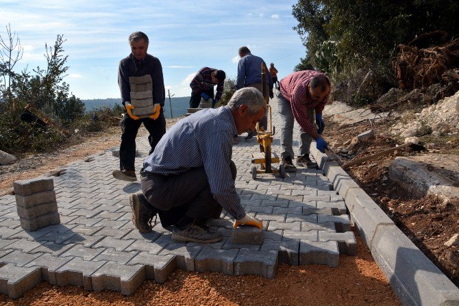 Manavgat Çardak Mahallesi Sokakların Parke Taşı