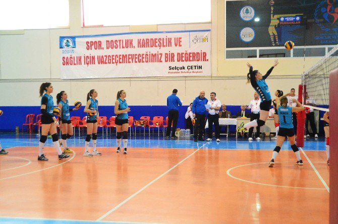 Pursaklar Voleybol 21. Haftayı Galip Kapattı