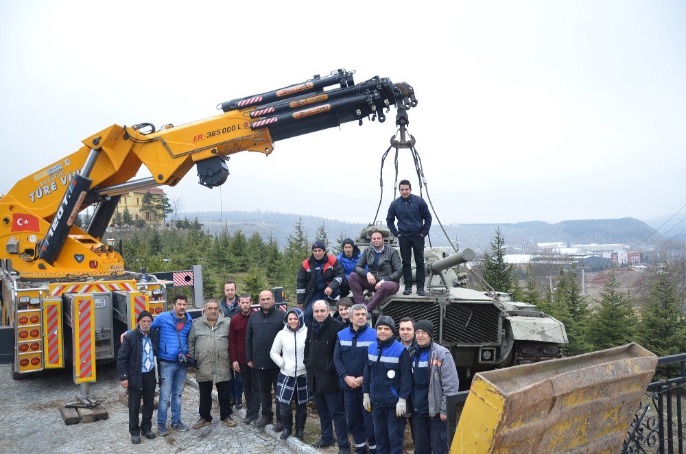 Tarihi Tank Müzedeki Yerini Aldı