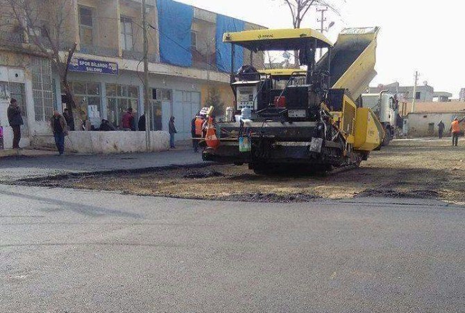 Yakıt İstasyonunun Bahçesinin Asfaltlanması Mahallelinin Tepkisine Neden Oldu