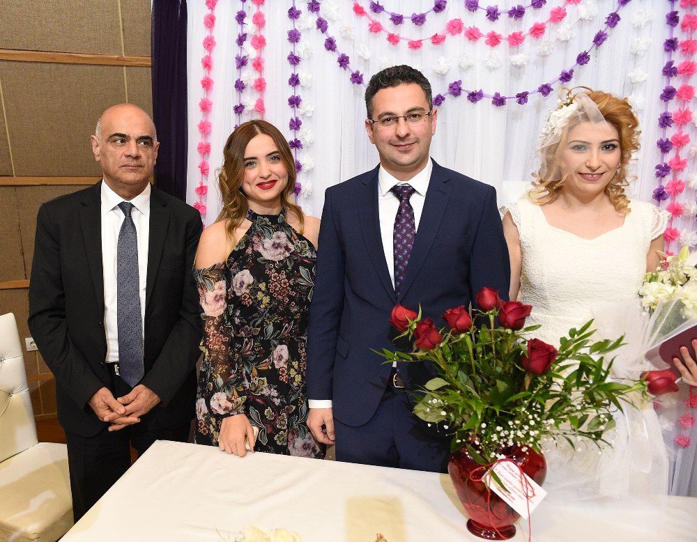 Seyhan Belediyesi’nde 1 Günde 41 Nikah Kıyıldı