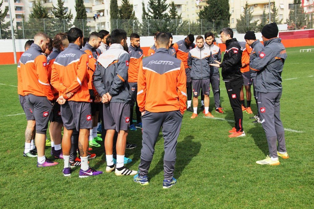 Adanaspor, Osmanlıspor Maçı Hazırlıklarına Ara Vermeden Başladı