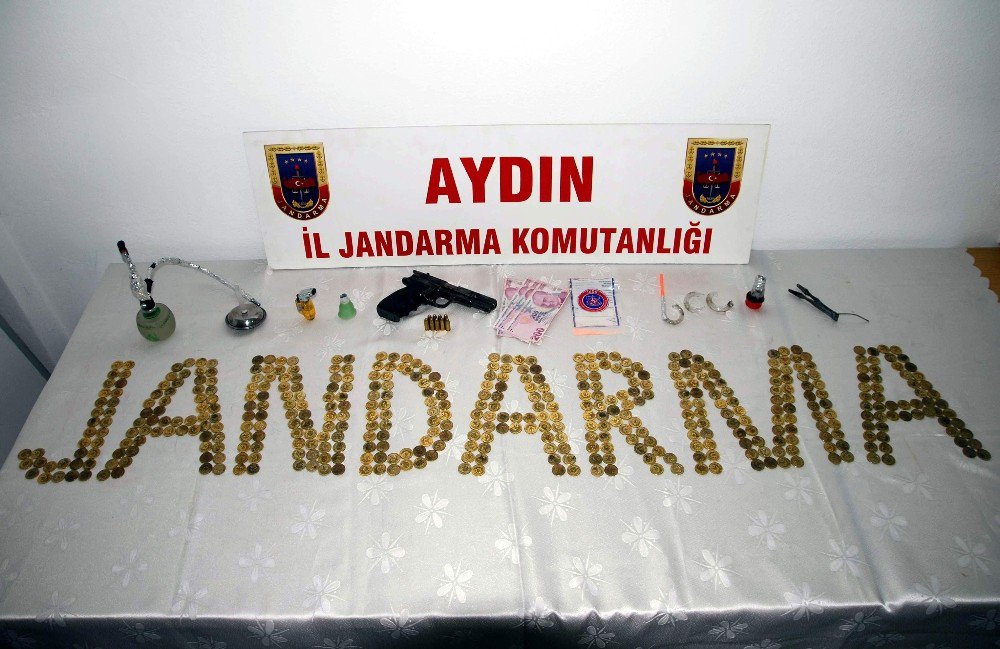 536 Adet Sahte Altını Satmaya Hazırlanan Kardeşler Jandarma Engeline Takıldı