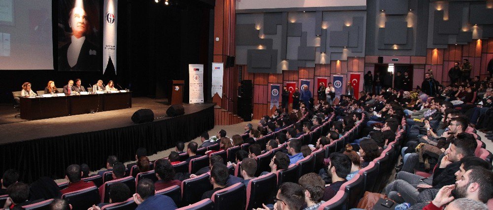 Gaziantep Üniversitesinde Yenilenebilir Enerji Konferansı