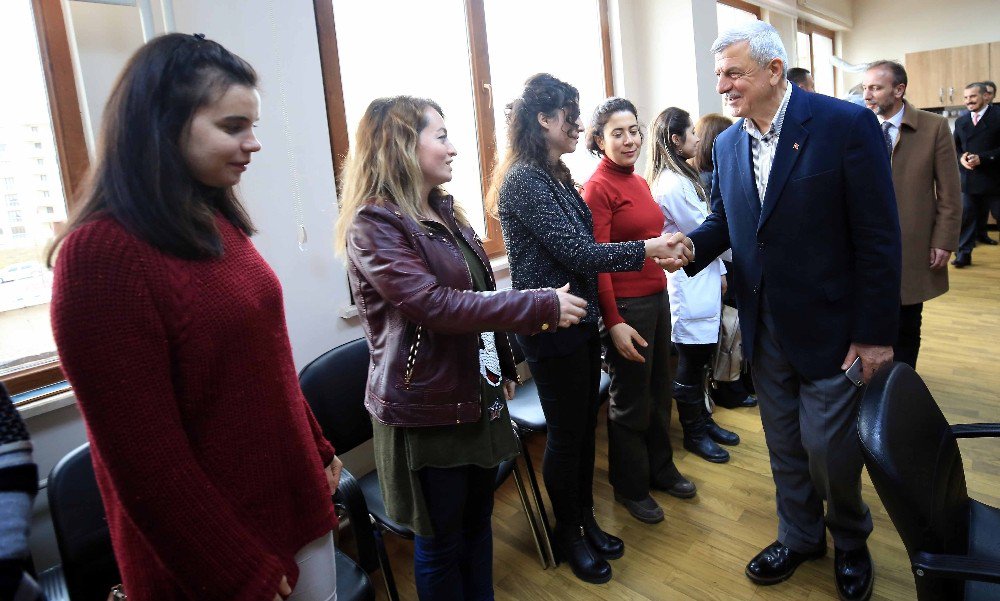 Başkan Karaosmanoğlu, Gebze Emlak Konut Okulunu Ziyaret Etti