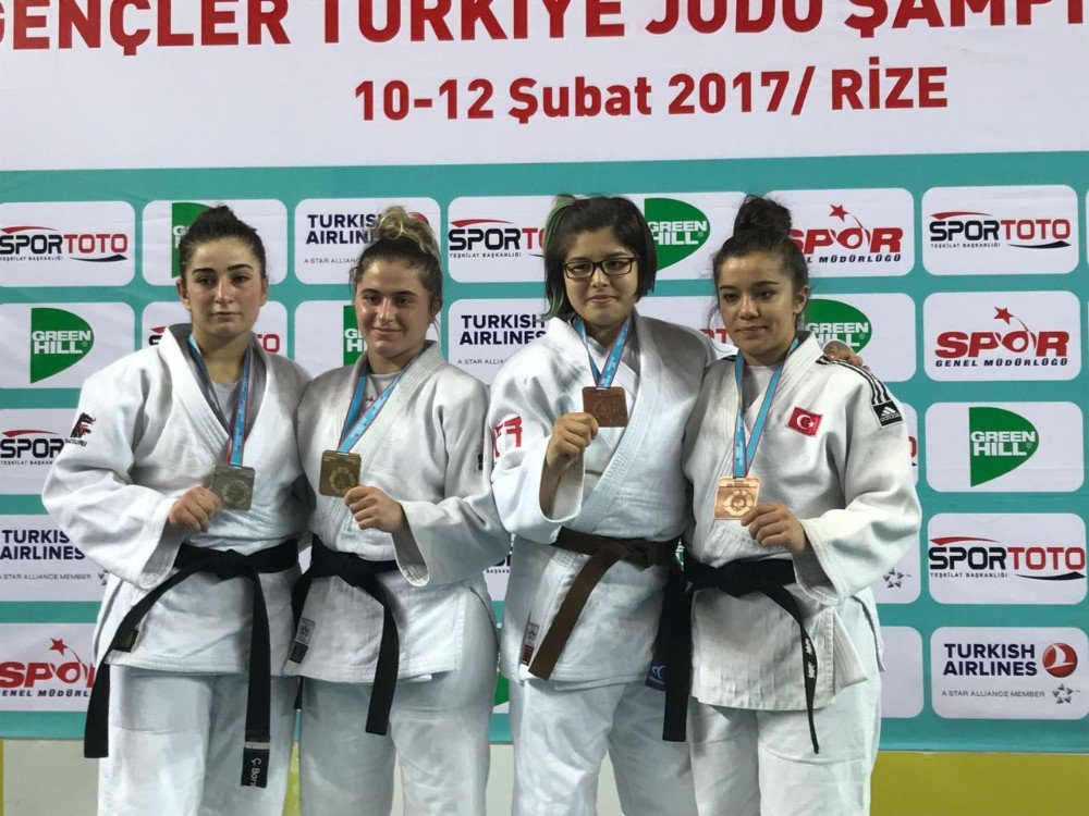 Kağıtsporlu Judocular, Rize’den Mutlu Döndü